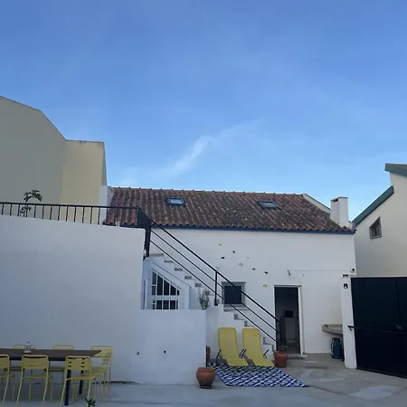 Casal Minho Beach House 펜션 *